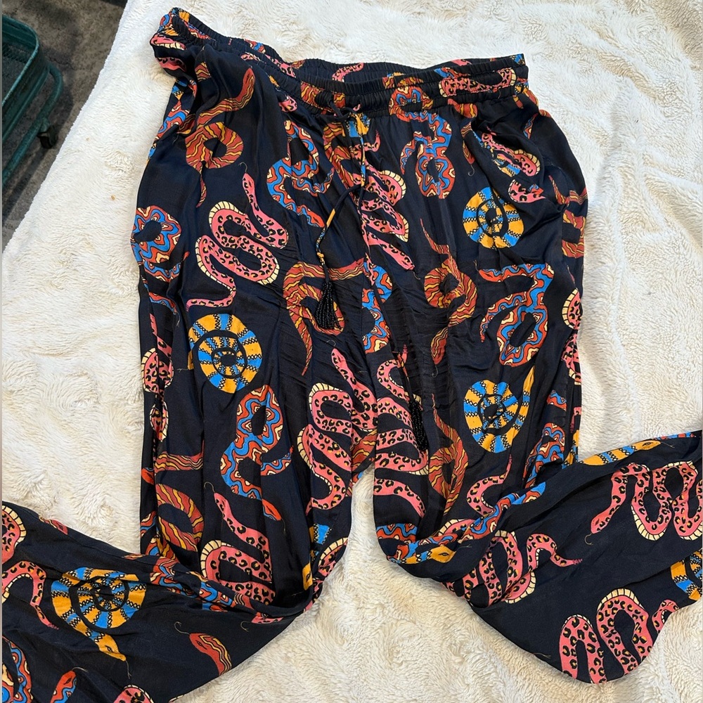 Farm Rio snake print pants